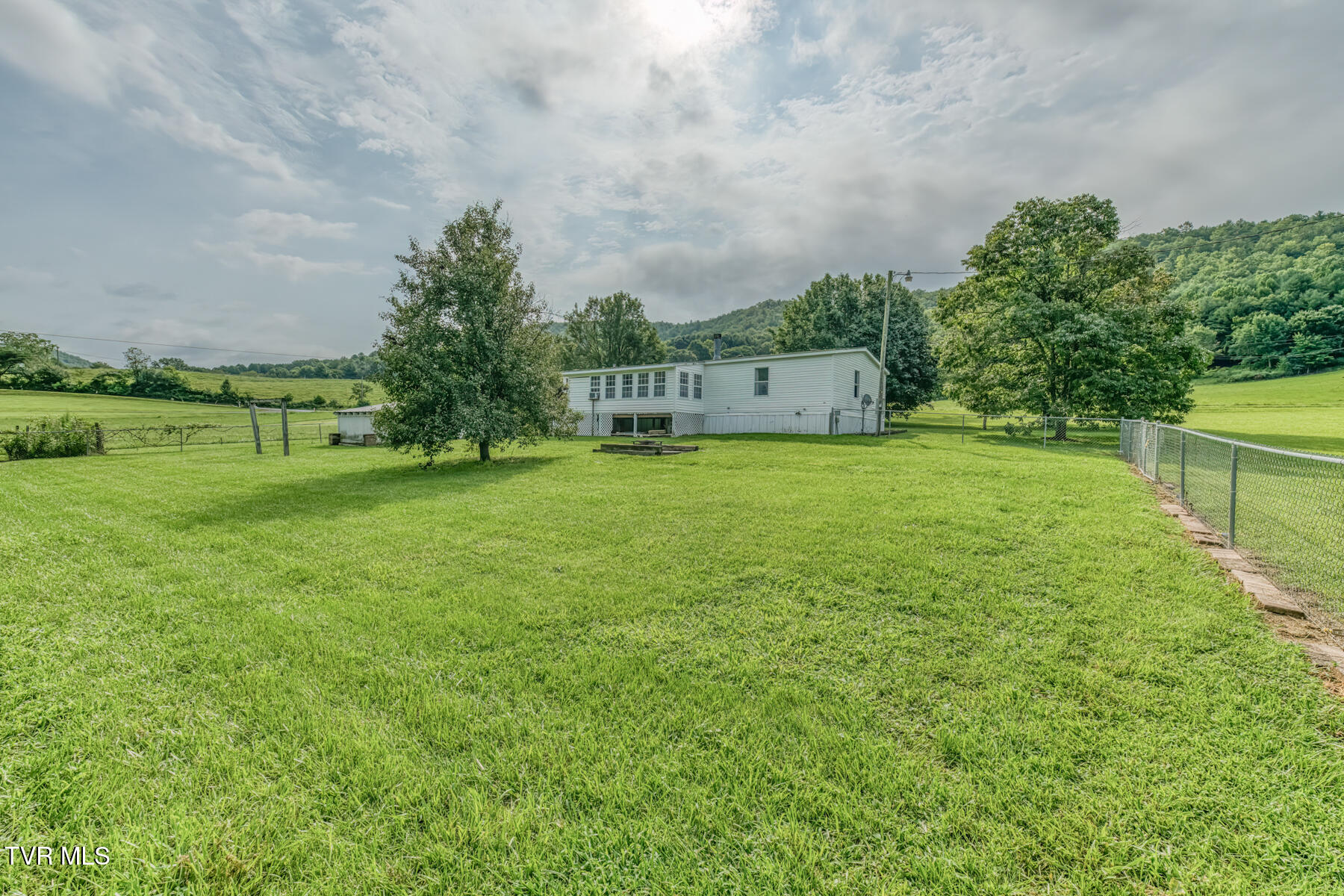 3112 Little Dry Run Road Butler, TN 37640 - Photo 52 of 61 3112 Little Dry Run Rd-57