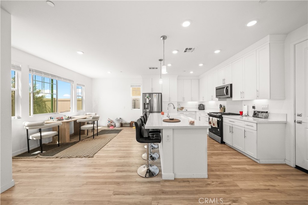 2860 Sapphire Road La Verne, CA 91750 - Photo 8 of 37