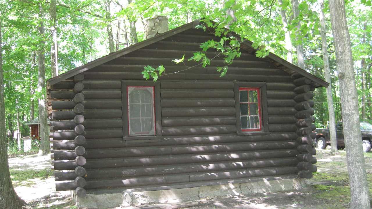 2350 Greenwood Road Lupton, MI 48635 - Photo 4 of 8 1879314-3.JPG