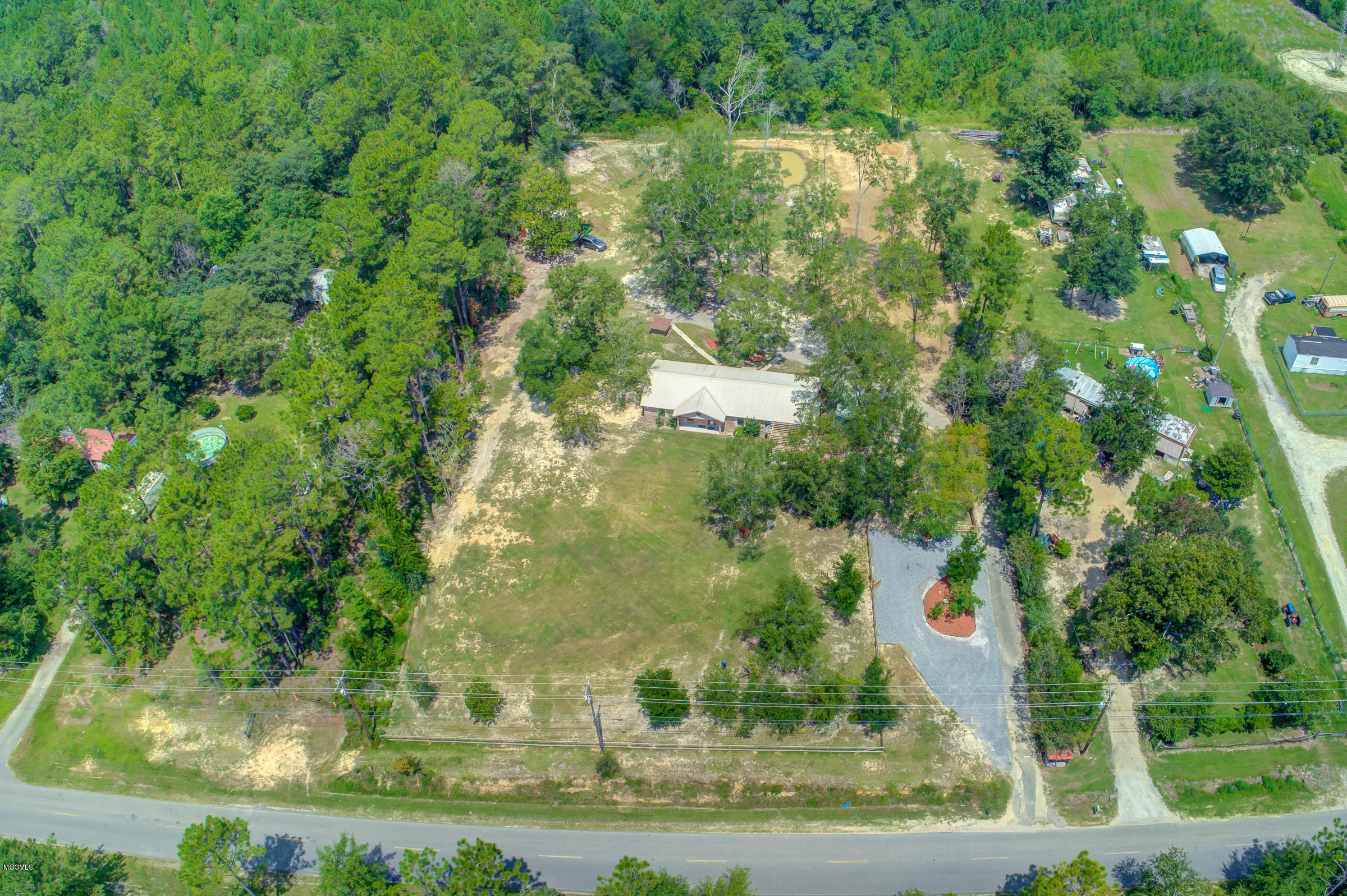 21091 Saucier Lizana Road Saucier, MS 39574 - Photo 6 of 71 21091 Saucier Lizana Rd (66)