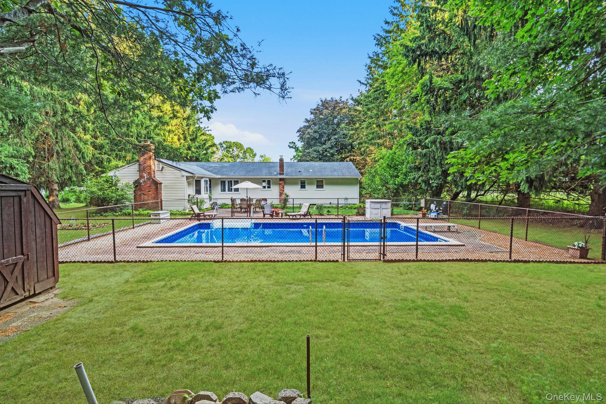 54 Randall Road Wading River, NY 11792 - Photo 16 of 24
