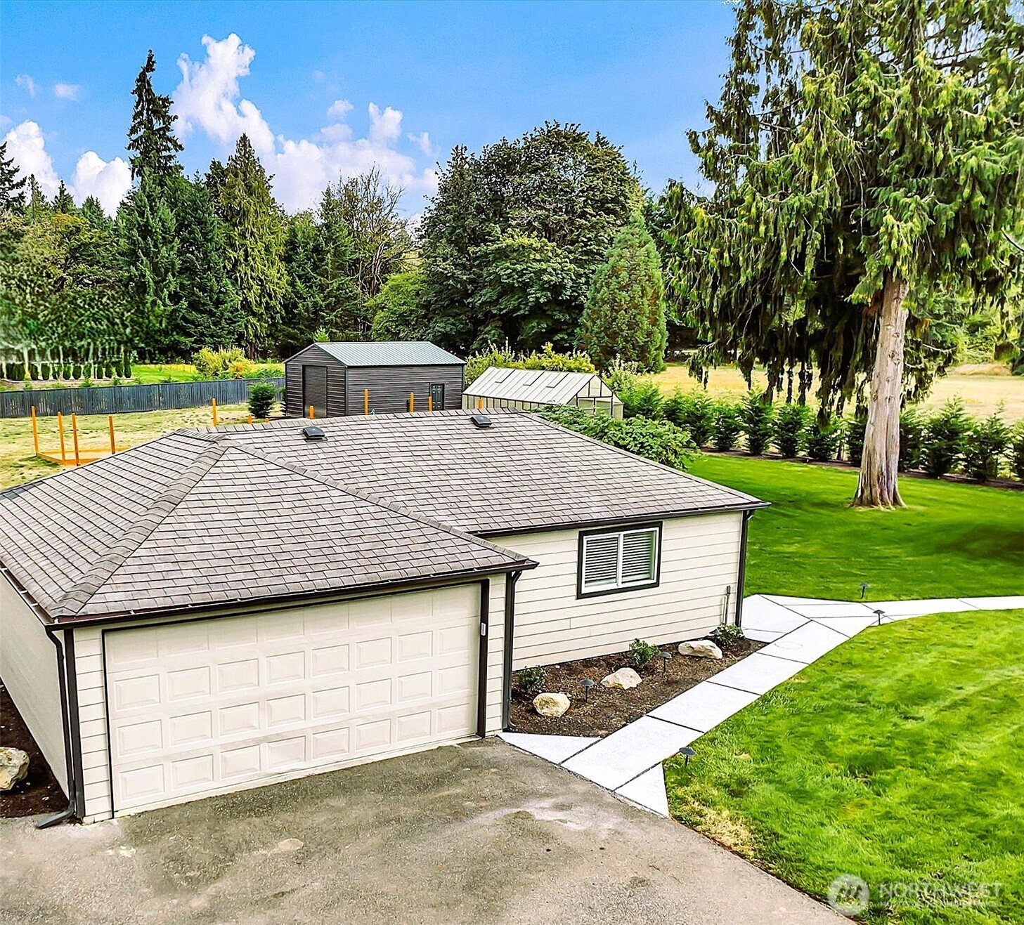5511 Waller Road East Tacoma, WA 98443 - Photo 12 of 31 Gallery Image 12
