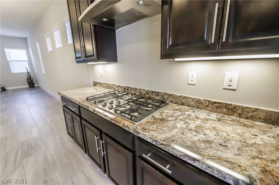 86 Einstein Ridge Way Las Vegas, NV 89183 - Photo 8 of 34 Gallery Image 8