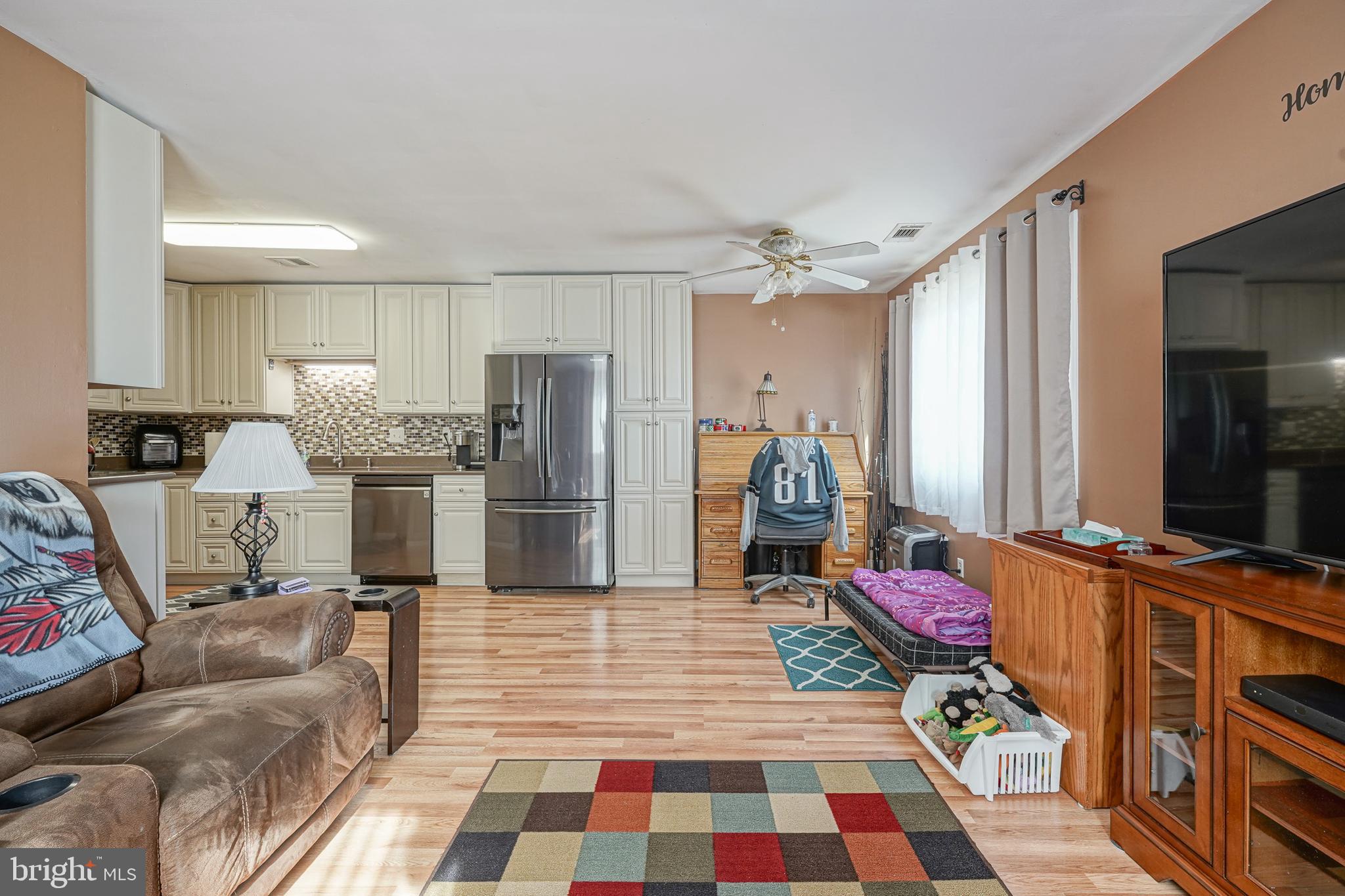 45 Colgate Court Atco, NJ 08004 - Photo 6 of 23 Go Birds.