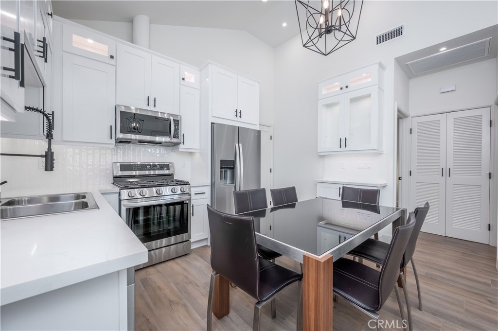 13391 Coral Reef Road, Unit 2 Tustin, CA 92780 - Photo 4 of 14