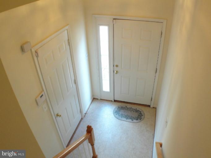 8320 Green Grass Road Laurel, MD 20724 - Photo 9 of 22 Foyer