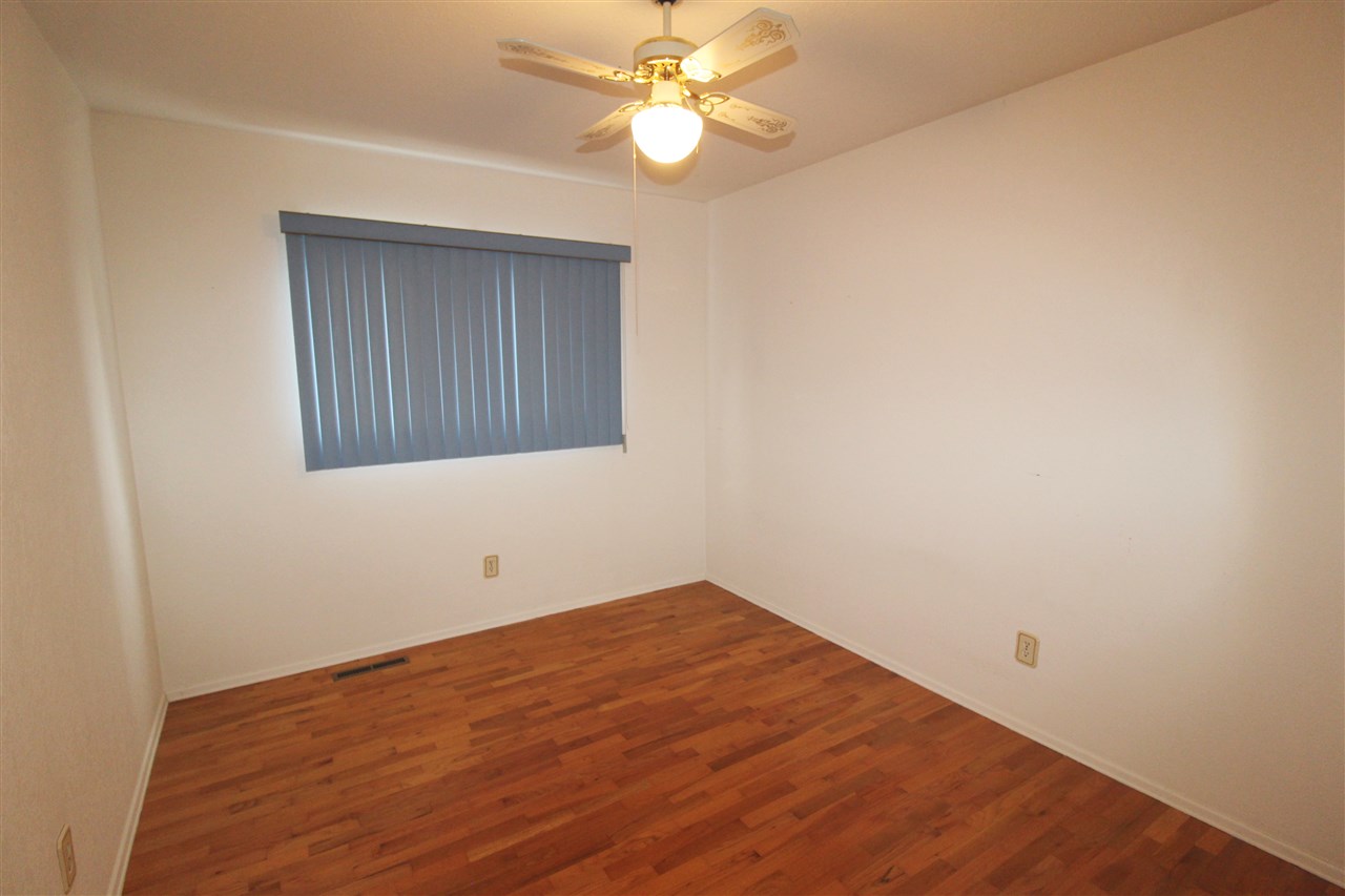 6218 West River Road Flushing, MI 48433 - Photo 17 of 26 50006713-16.JPG