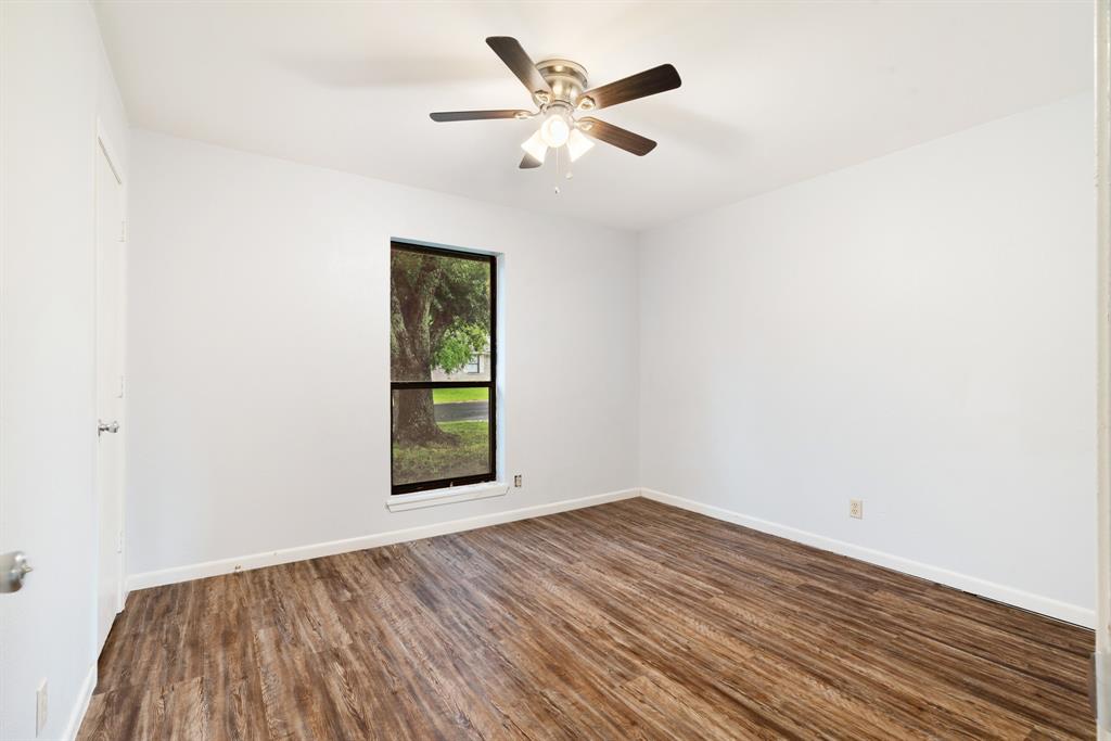 350 Town E Drive Reno, TX 75462 - Photo 11 of 16