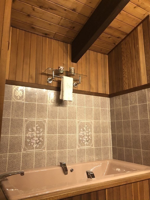 5 Clipper Way Beverly, MA 01915 - Photo 28 of 42 a bathroom with a shower and a sink