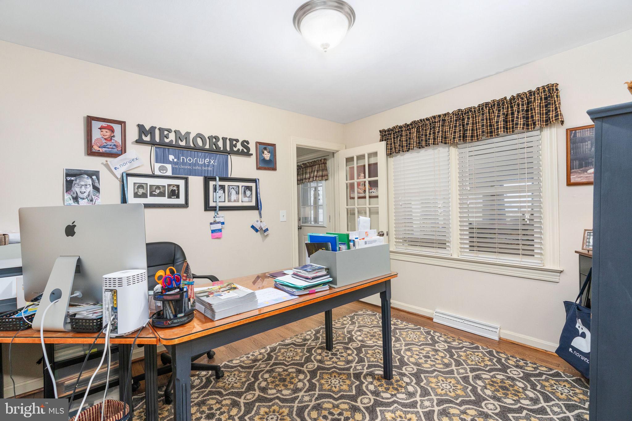 511 Ferry Road Fredericksburg, VA 22405 - Photo 16 of 55 a room with furniture and window