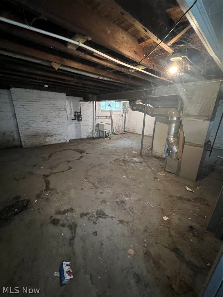 880 Selwyn Road Cleveland Heights, OH 44112 - Photo 13 of 15