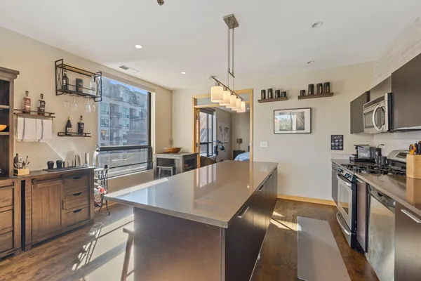 $425,000 | 3116 West Lake Street, Unit 413, Minneapolis, MN 55416