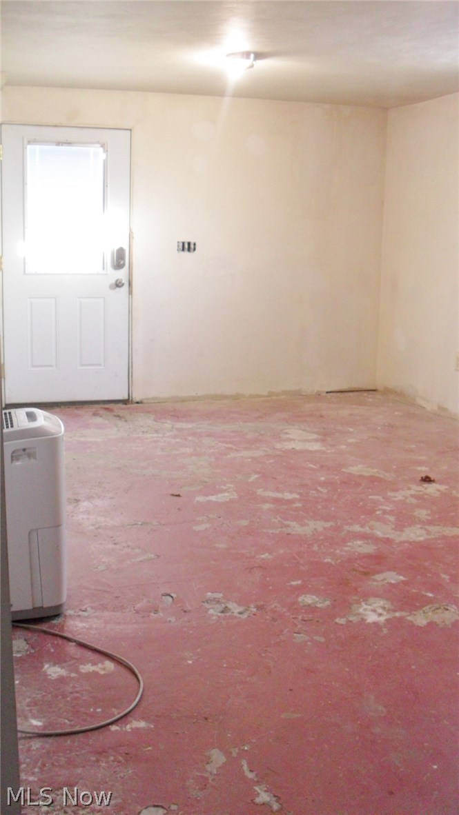8992 Rochester Road East Rochester, OH 44625 - Photo 17 of 22 Gallery Image 17