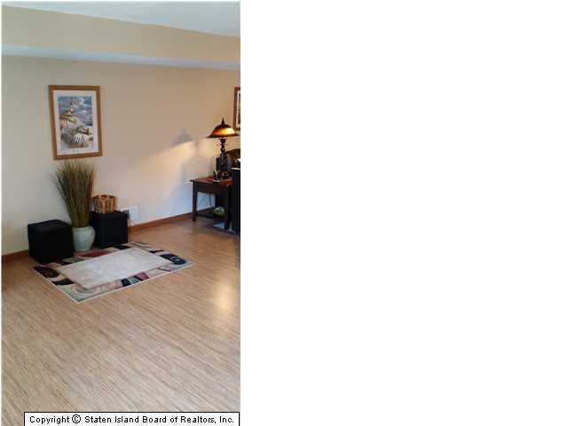 261 Signs Road, Unit J Staten Island, NY 10314 - Photo 5 of 10 Additional Photo