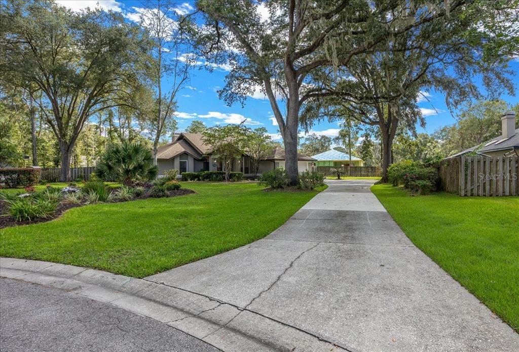 915 Southwest 82 Terrace Gainesville, FL 32607 - Photo 37 of 39 Gallery Image 37