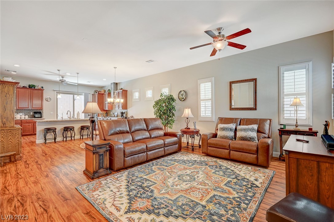 83 Hawking Ridge Way Las Vegas, NV 89183 - Photo 4 of 43 Gallery Image 4