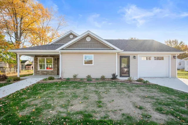 $234,900 | 1012 North Monroe Street, Hartford City, IN 47348