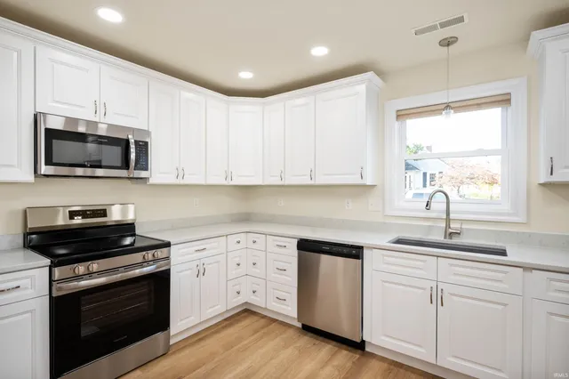 $234,900 | 1012 North Monroe Street, Hartford City, IN 47348