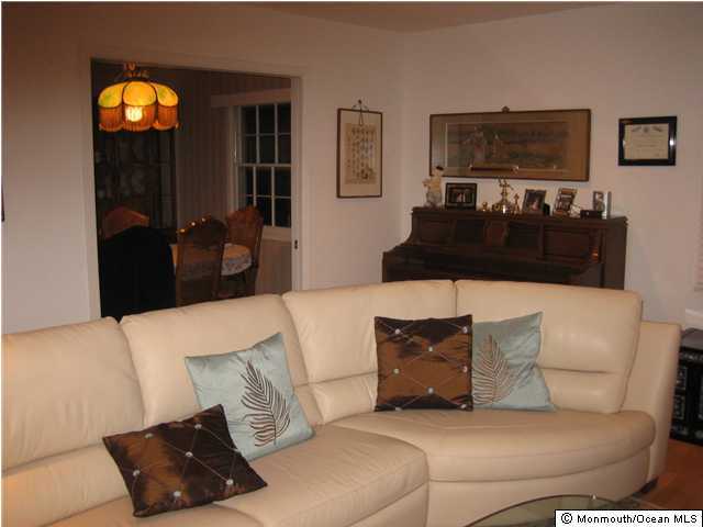 17 Jacata Road Marlboro, NJ 07746 - Photo 2 of 3 Additional Photo