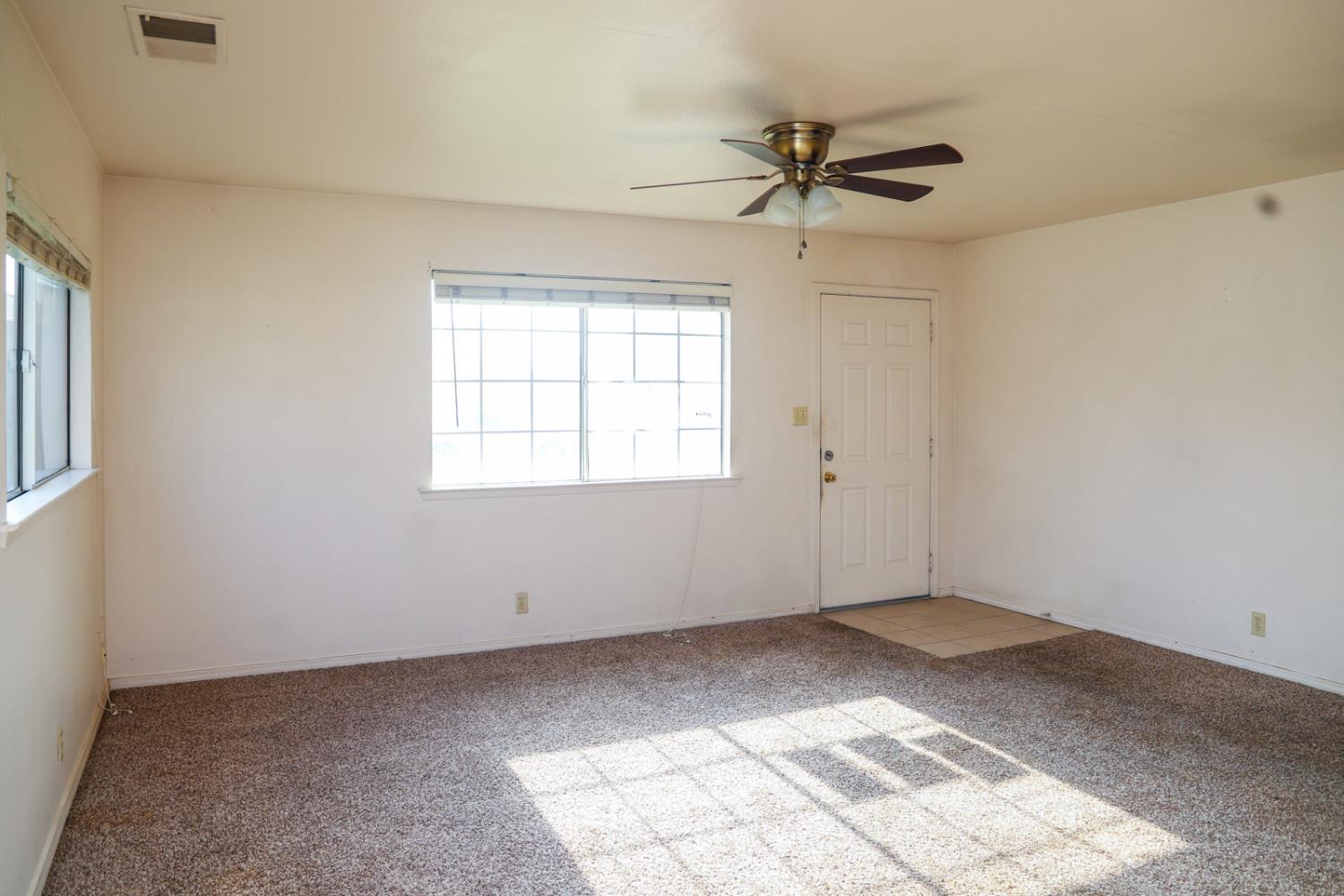 223 South Kady Avenue Reedley, CA 93654 - Photo 4 of 24 Gallery Image 4