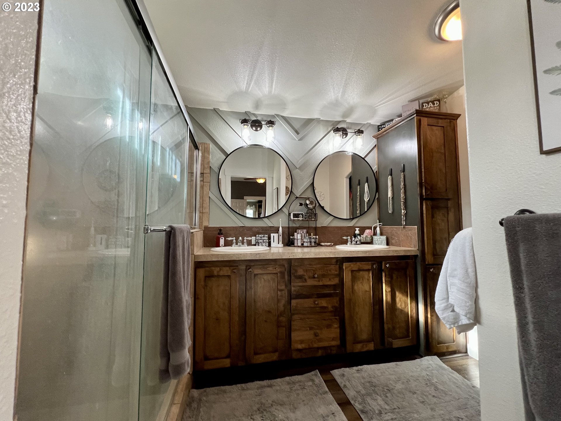 39489 Kingston Jordan Road Scio, OR 97374 - Photo 13 of 47 a bathroom with a sink and mirror