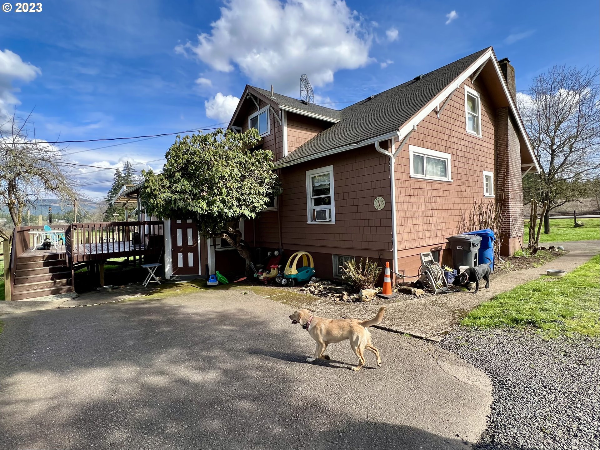 39489 Kingston Jordan Road Scio, OR 97374 - Photo 37 of 47 a view of a house with yard and sitting area