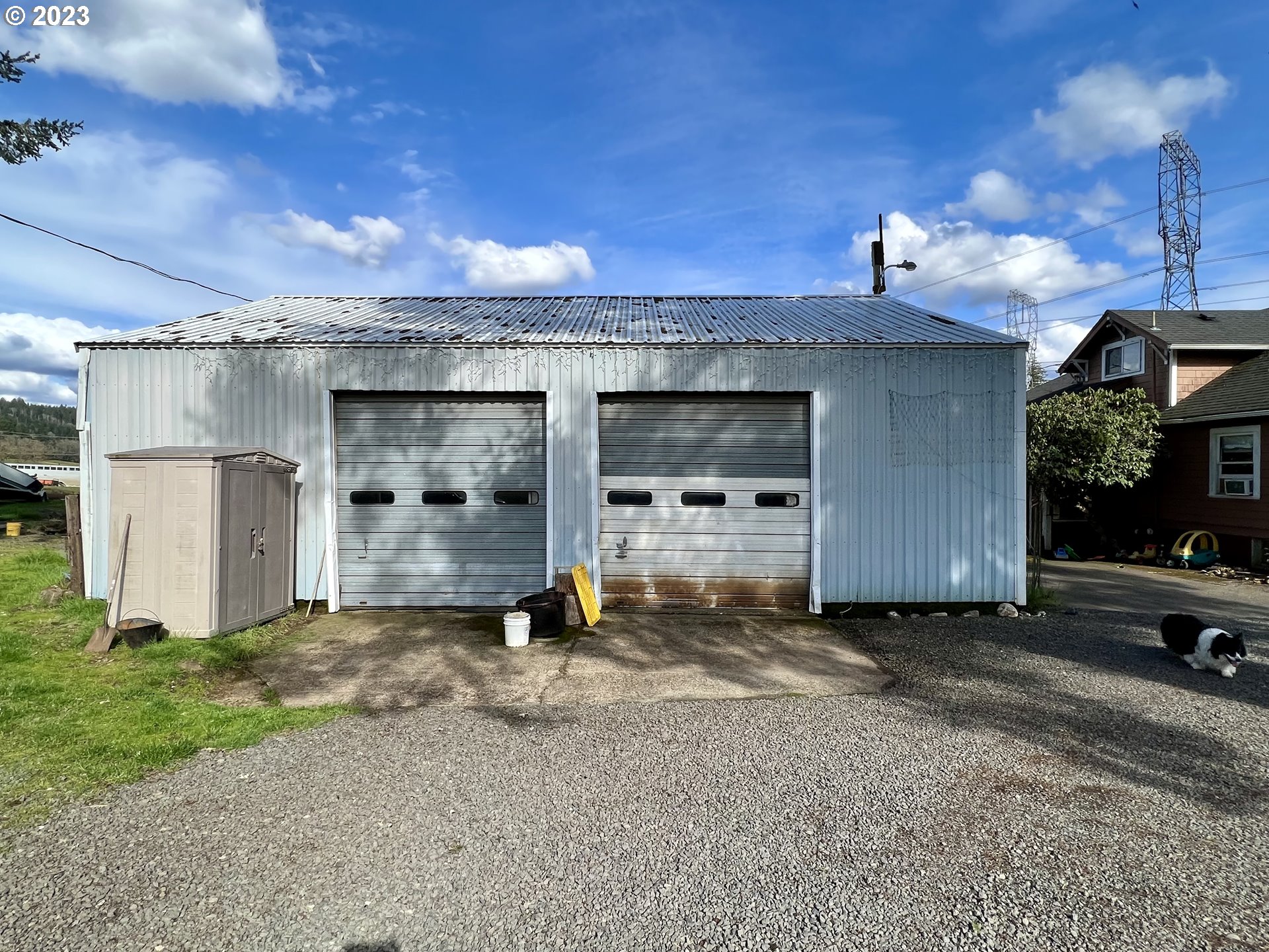 39489 Kingston Jordan Road Scio, OR 97374 - Photo 41 of 47 a view of a car garage
