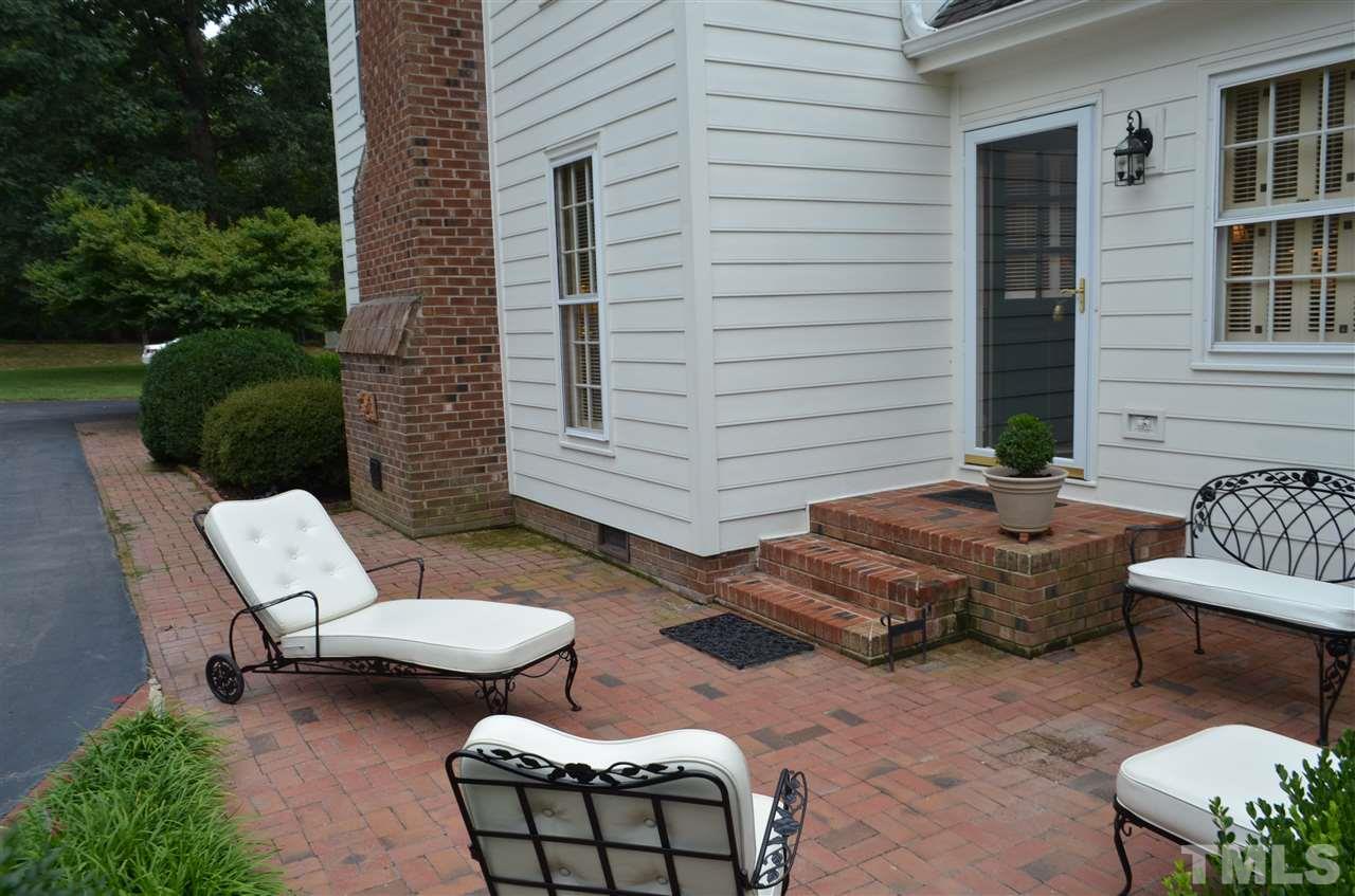 333 Sandhurst Road Raleigh, NC 27615 - Photo 4 of 24