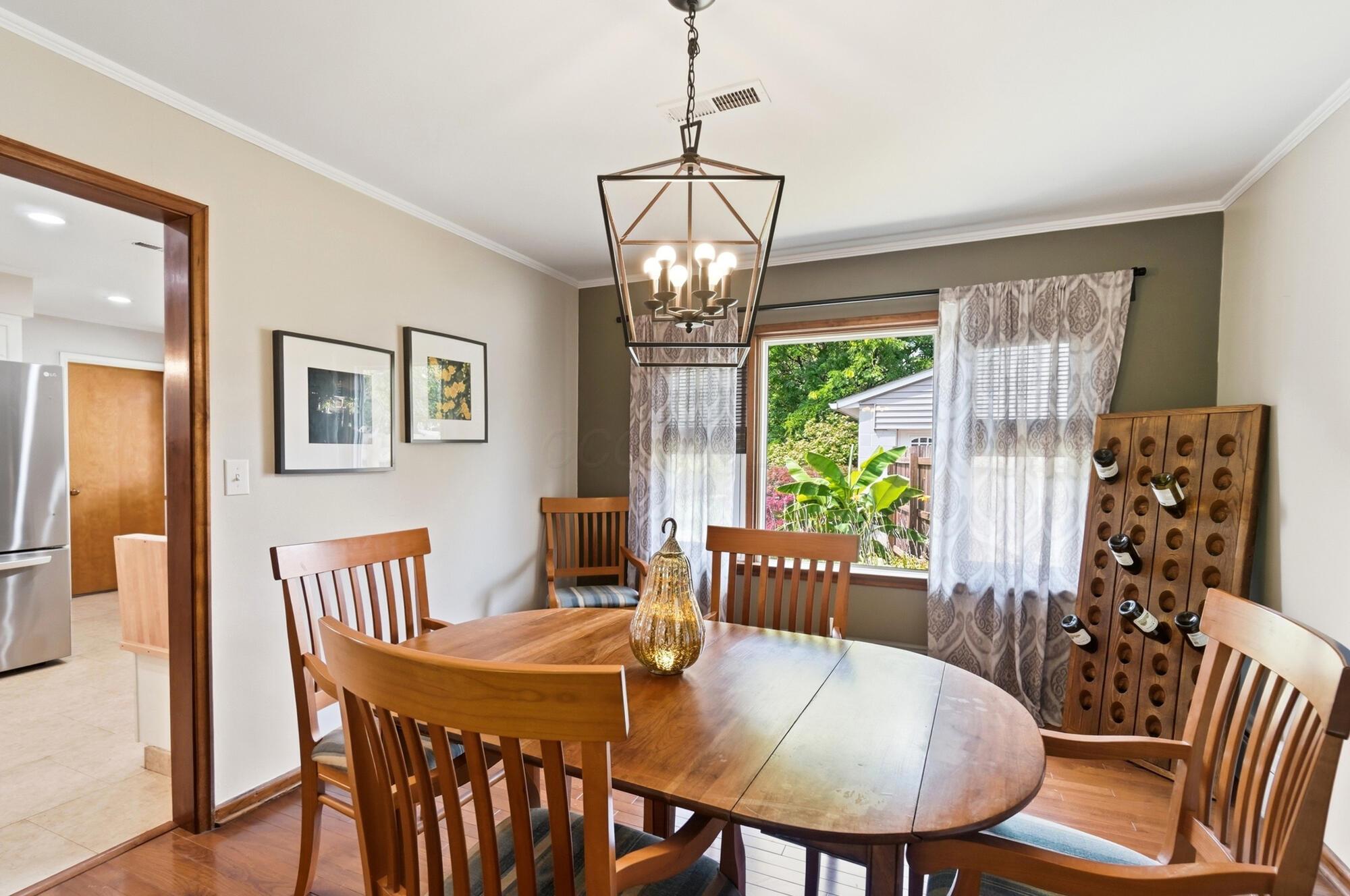 622 East Beaumont Road Columbus, OH 43214 - Photo 13 of 56 Dining Room