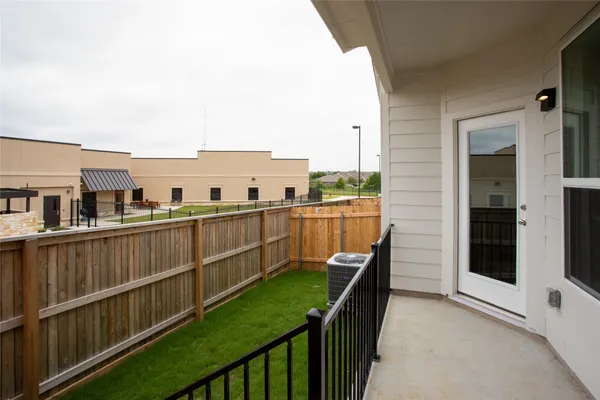 $1,950 | 5160 North A W Grimes Boulevard, Unit 186, Round Rock, TX 78665