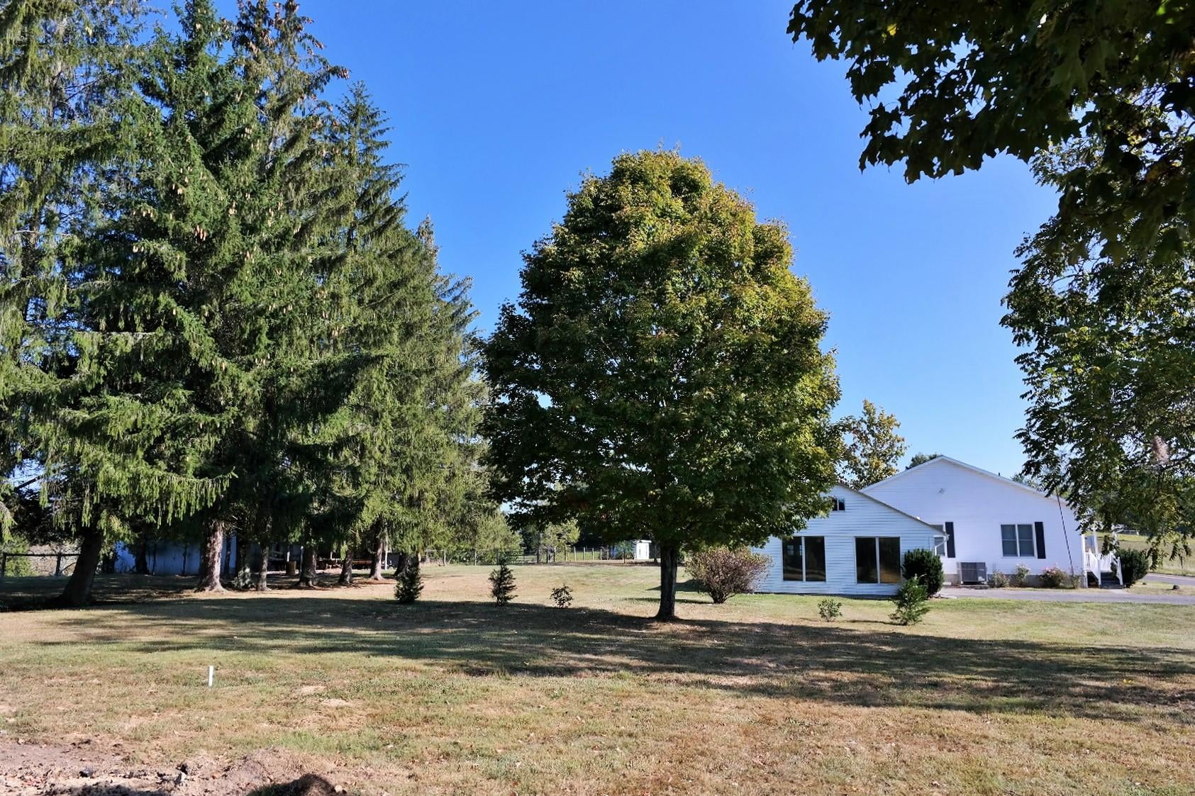 4005 Fairview Road Lewisburg, WV 24901 - Photo 3 of 62 Gallery Image 3