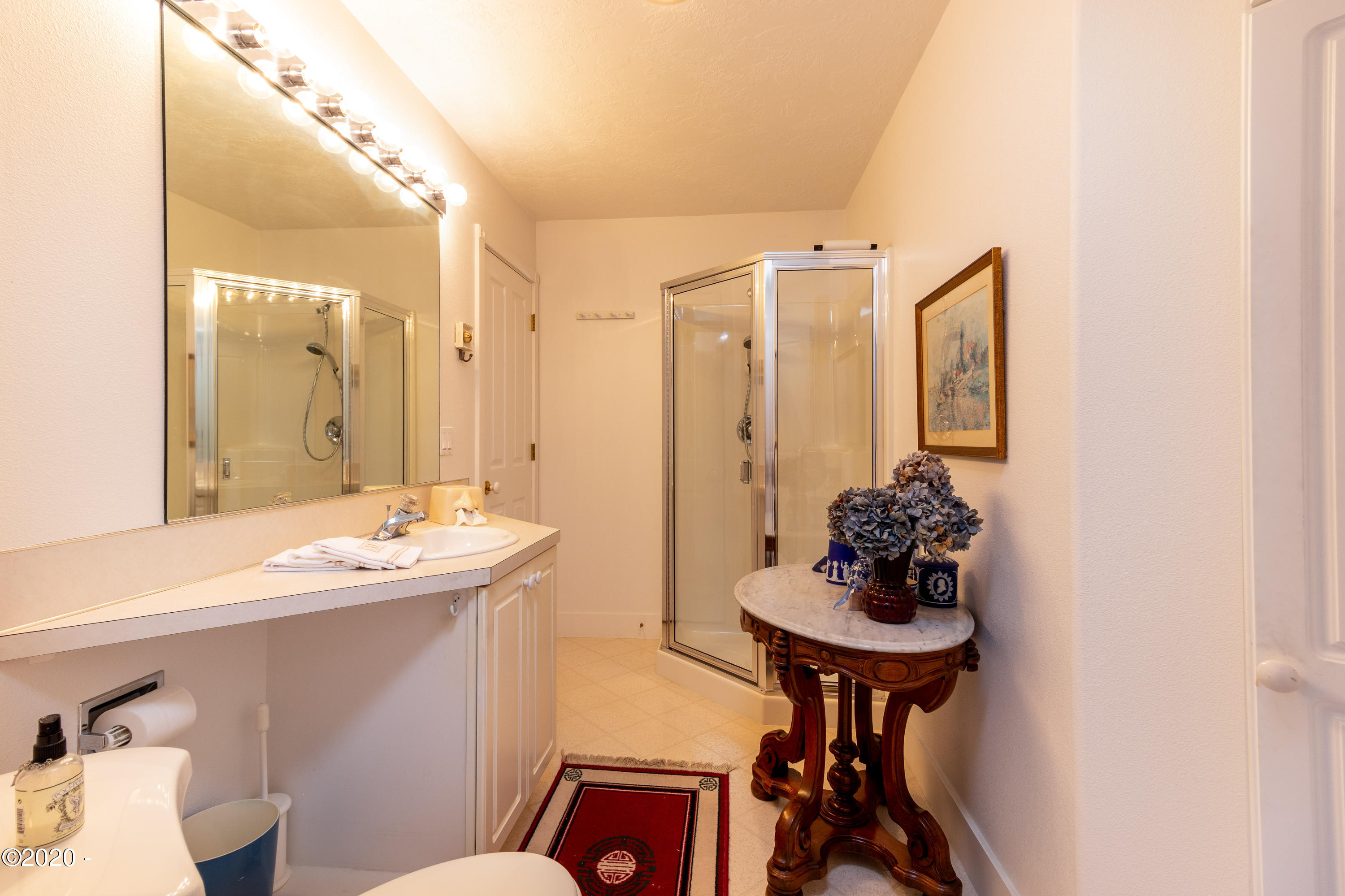 225 Southwest Midden Reach Depoe Bay, OR 97341 - Photo 8 of 35 Main Floor Bathroom