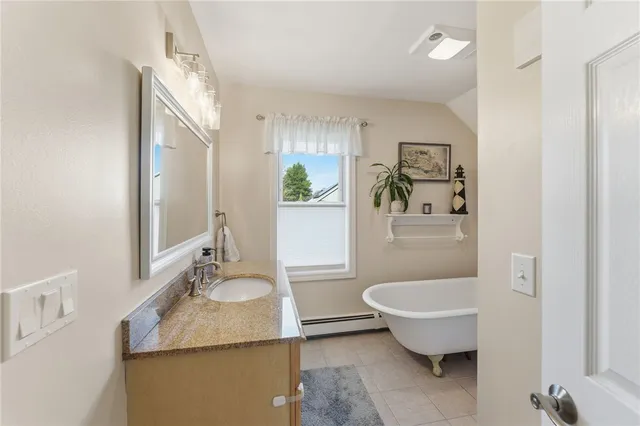 $595,000 | 128 Rodman Street, South Kingstown, RI 02879