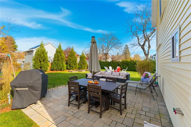 $595,000 | 128 Rodman Street, South Kingstown, RI 02879