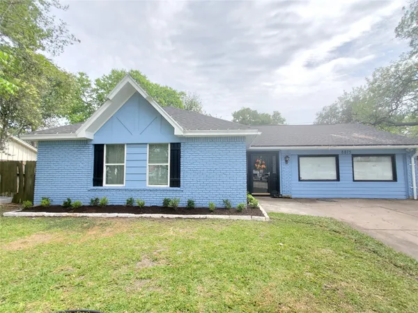 $2,300 | 8815 Bellaire Boulevard, Houston, TX 77036