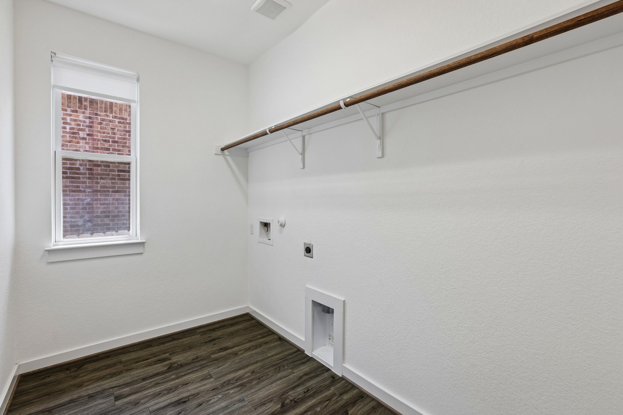 317 Independence Drive Kyle, TX 78640 - Photo 28 of 40 a view of a hallway with closet
