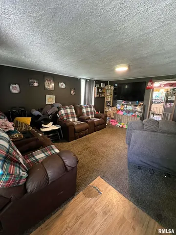 $24,000 | 212 Main Street, Eddyville, IL 62928