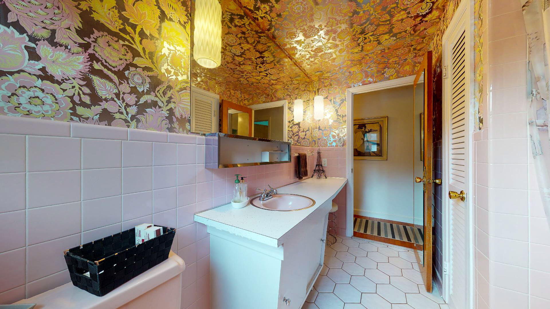 105 Four Winds Road Portland, ME 04102 - Photo 23 of 40 Bathroom