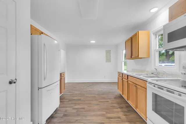 $1,800 | 300 Battleground Avenue, New Bern, NC 28560