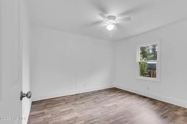 $1,800 | 300 Battleground Avenue, New Bern, NC 28560