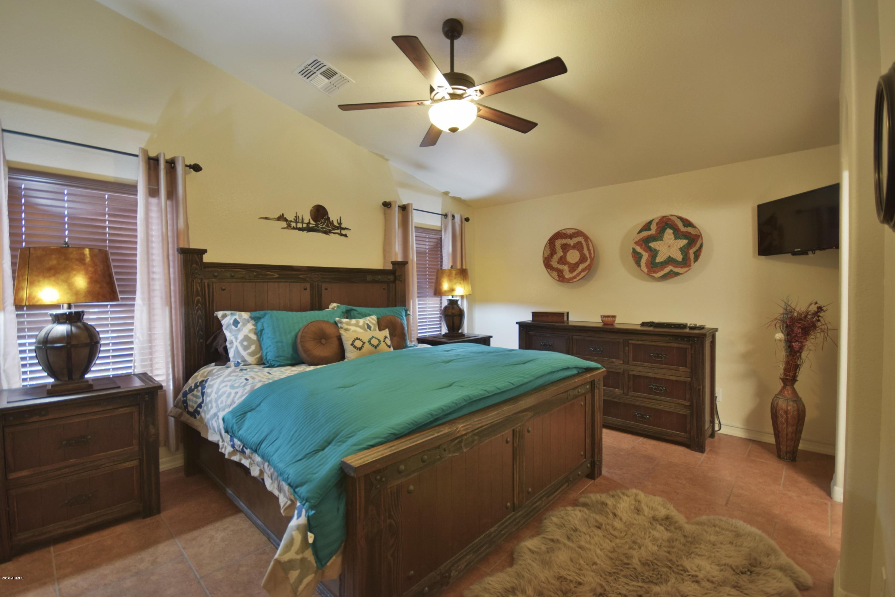 21383 Goles Drive Maricopa, AZ 85138 - Photo 13 of 32 DSC_0160