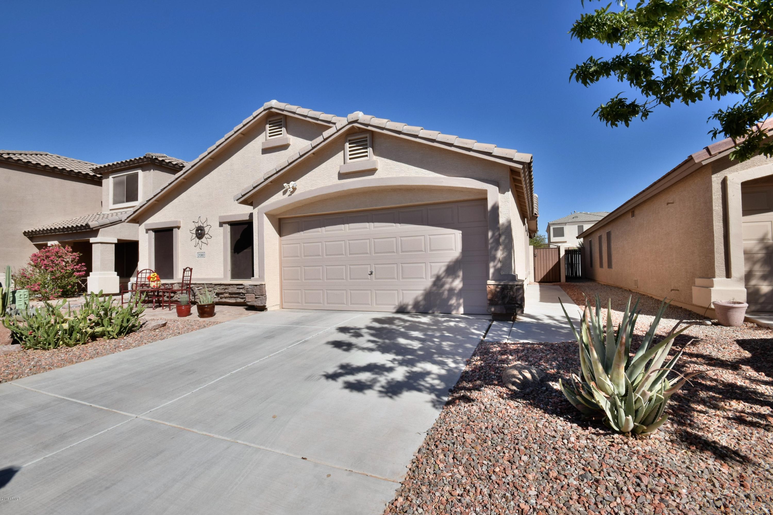 21383 Goles Drive Maricopa, AZ 85138 - Photo 3 of 32 DSC_0149