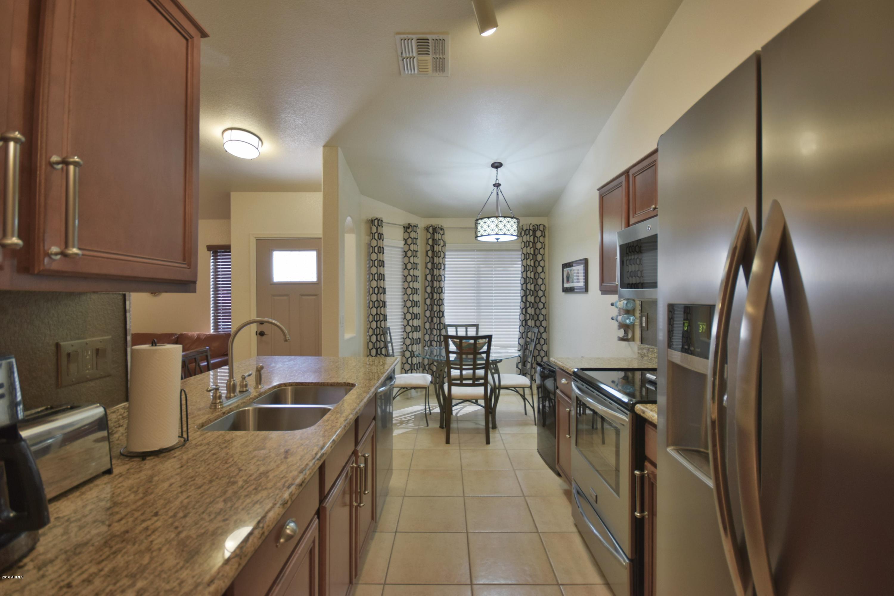 21383 Goles Drive Maricopa, AZ 85138 - Photo 9 of 32 DSC_0155