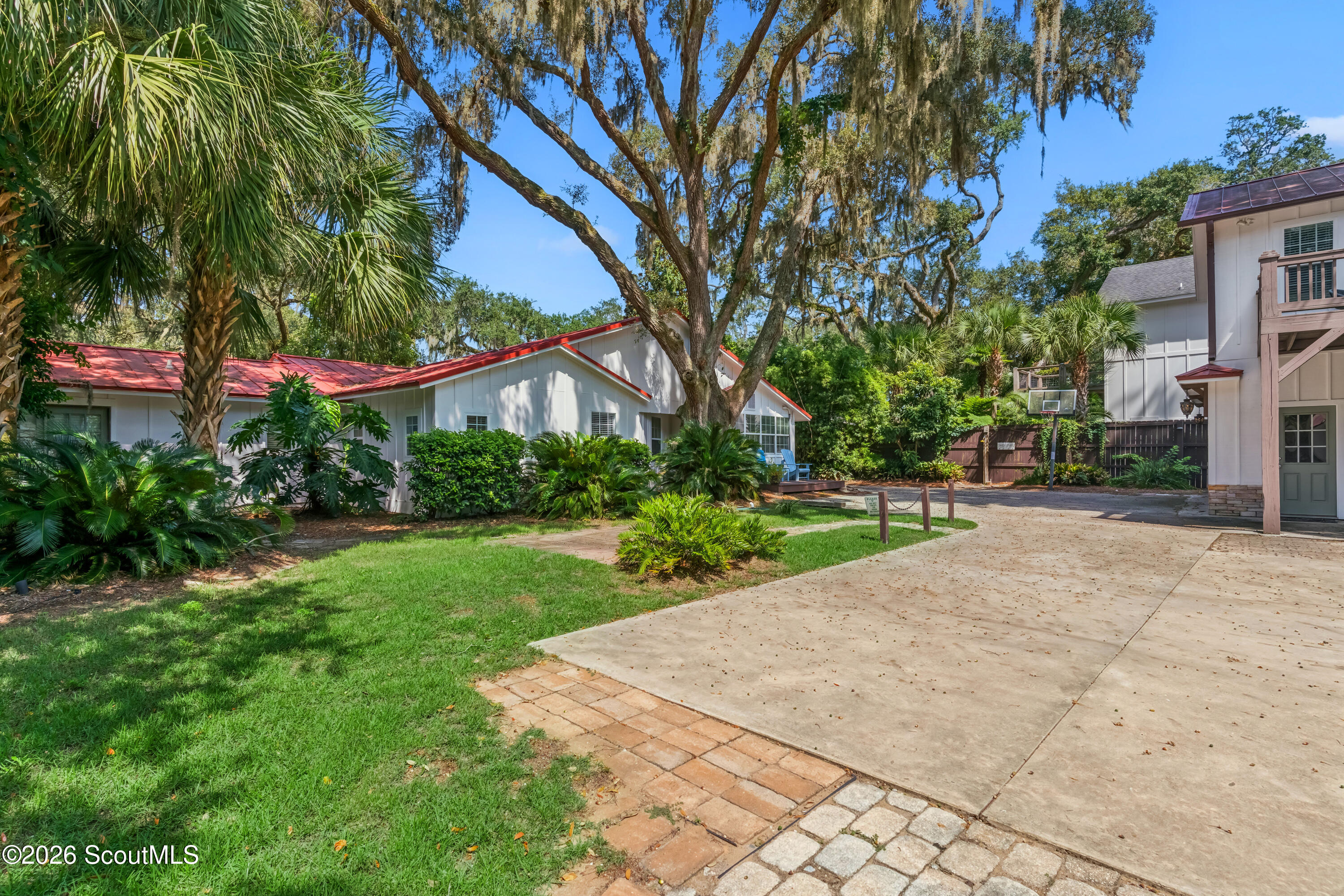 102 Silver Lake Road St. Simons Island, GA 31522 - Photo 35 of 50 Backyard