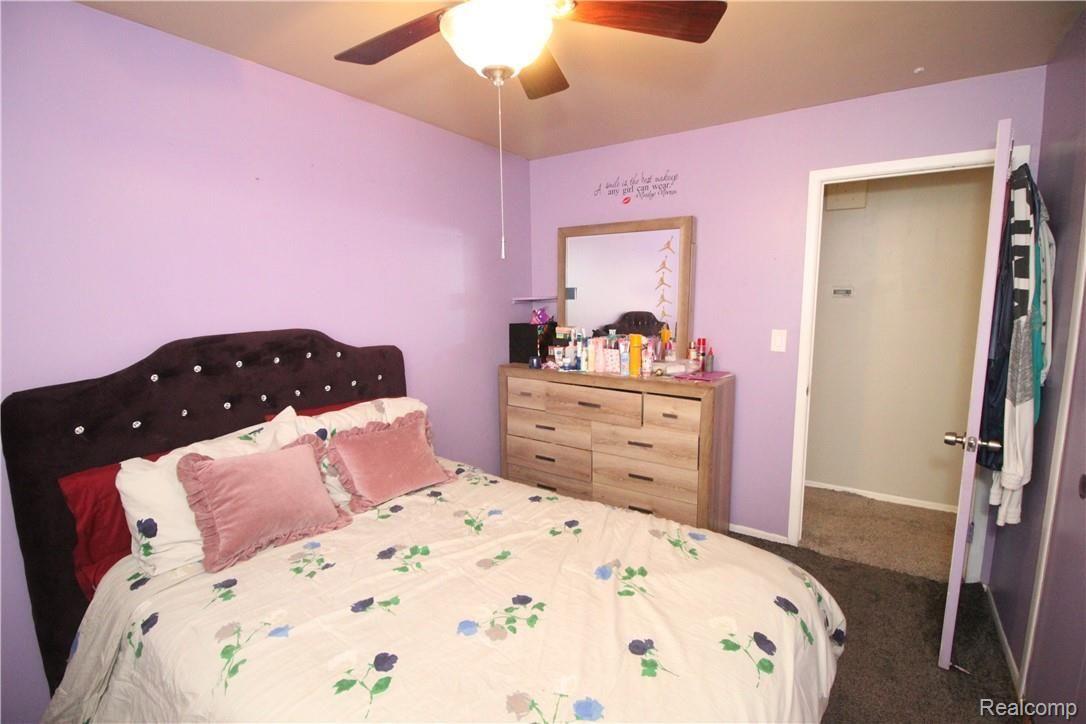 25354 Rubin Road Warren, MI 48089 - Photo 24 of 34 IMG_1415.JPG