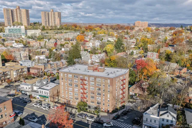 $170,000 | 5715 Mosholu Avenue, Unit 2E | North Riverdale