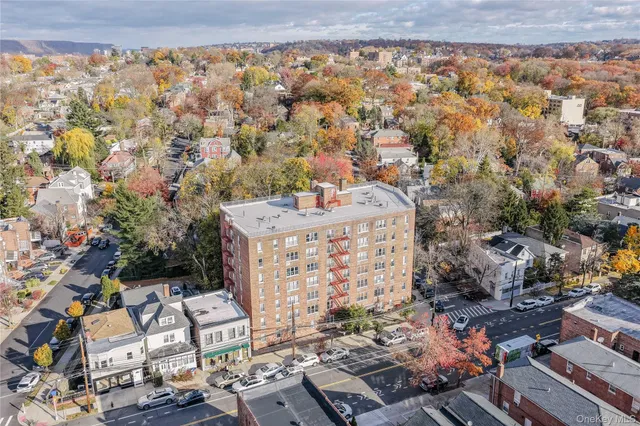 $170,000 | 5715 Mosholu Avenue, Unit 2E | North Riverdale