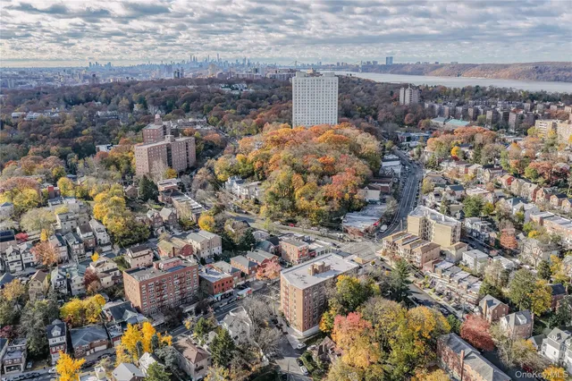 $170,000 | 5715 Mosholu Avenue, Unit 2E | North Riverdale