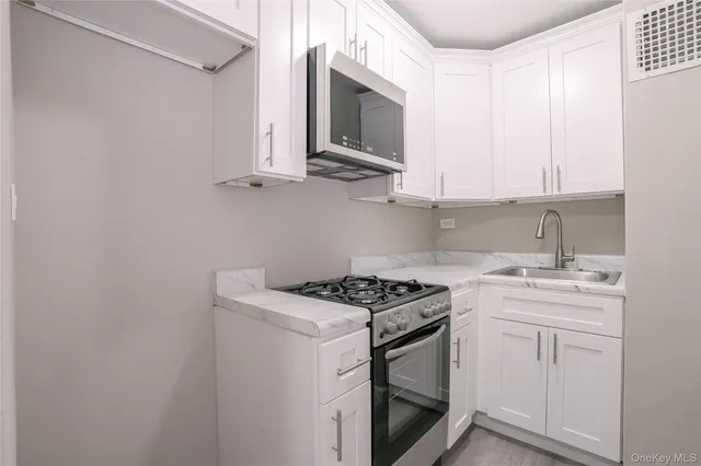 $170,000 | 5715 Mosholu Avenue, Unit 2E | North Riverdale