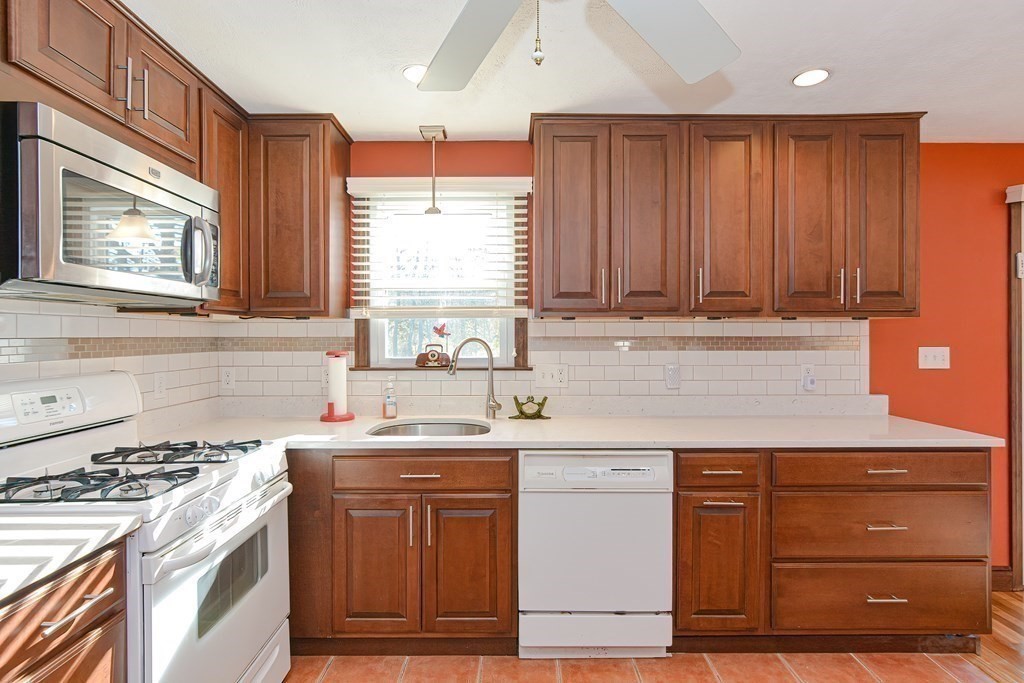 115 Chapman Road Stoughton, MA 02072 - Photo 14 of 40 Gallery Image 14
